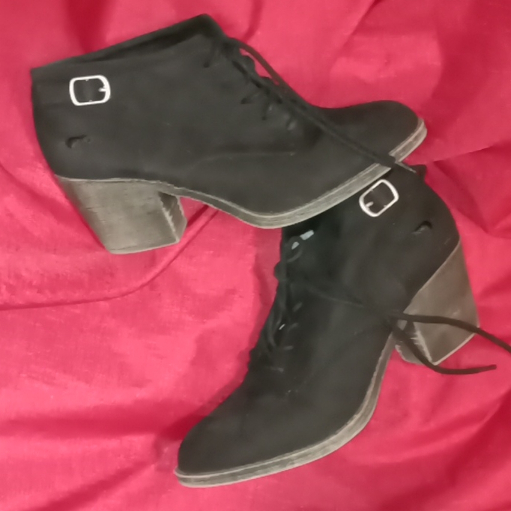 1/$10 2/$15 Rocketdog lace up booties